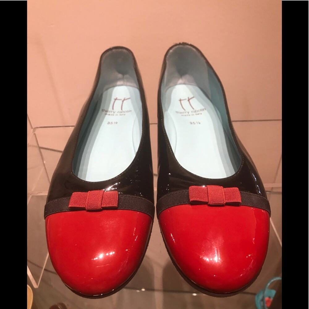 Thierry Rabotin Black and red patent ballerina